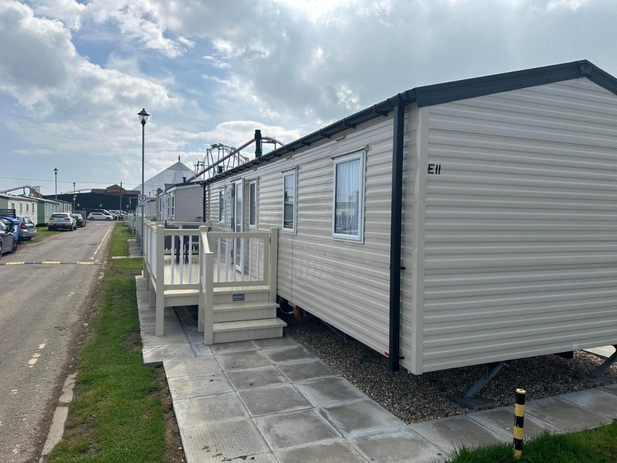 Sunnymede E11 Keyshare Holiday Lets 8 Berth Інголдмеллс Екстер'єр фото